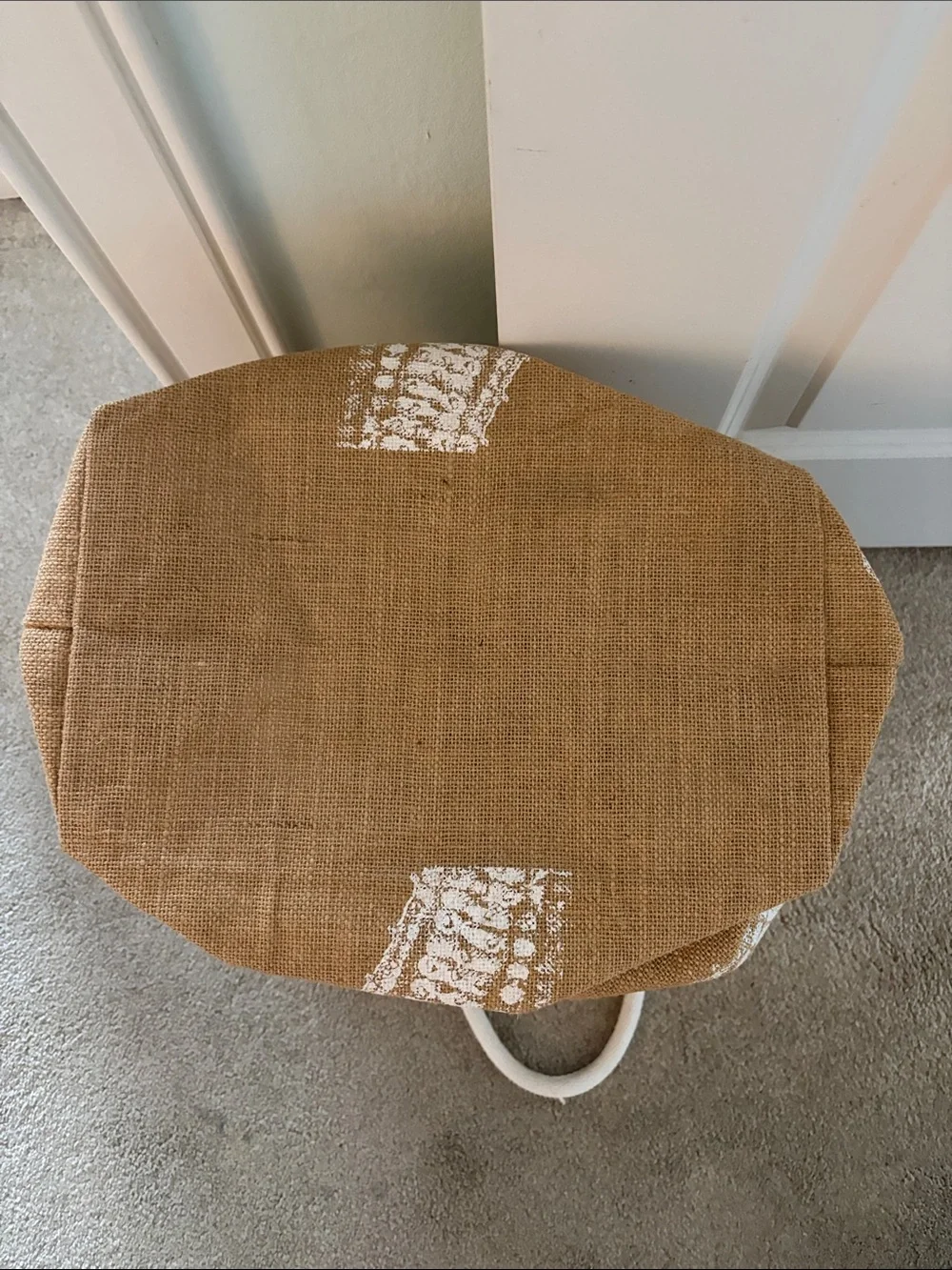 2-Chic Canvas Starfish Jute Tote Bag - White on Brown
